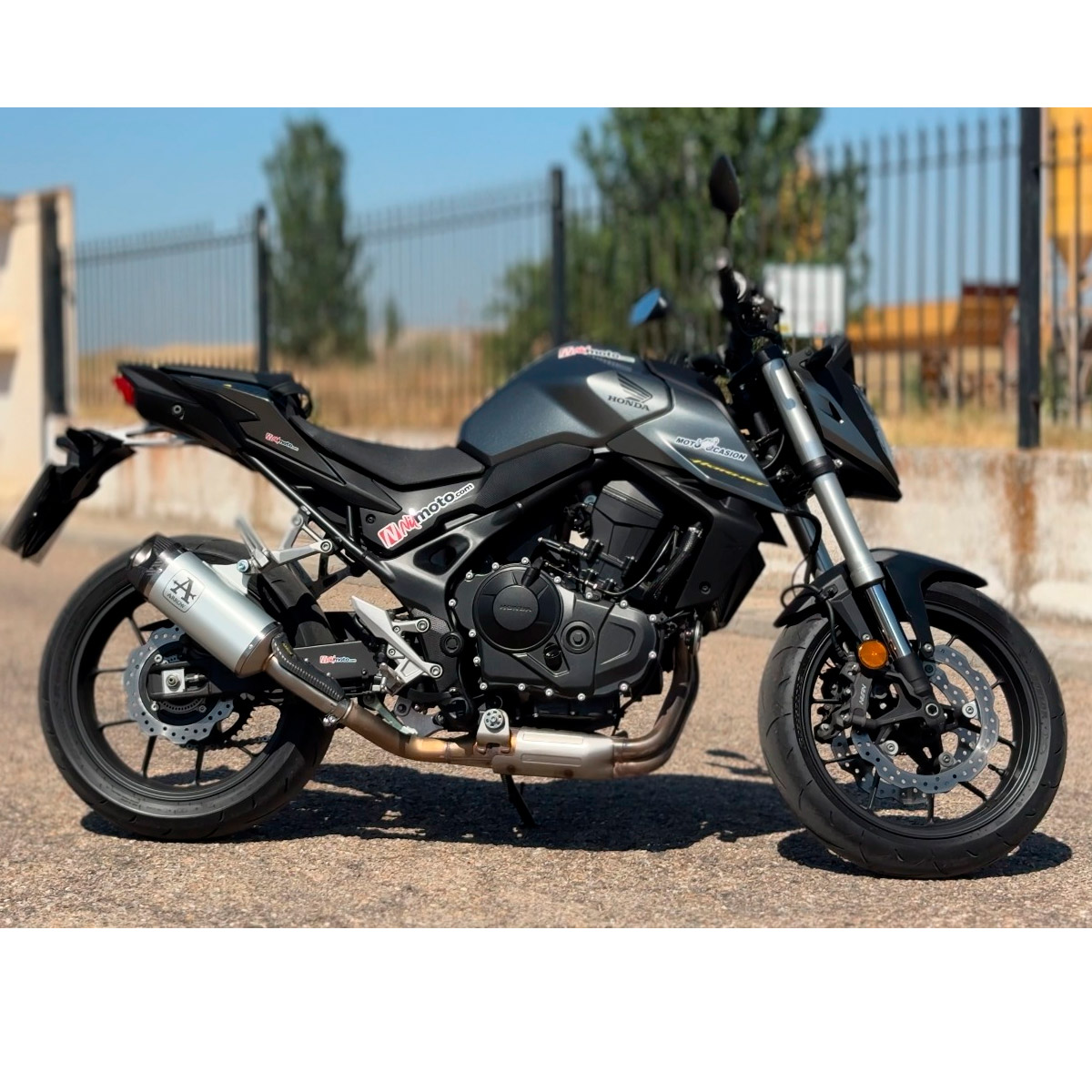 Escape Indy Race Honda CB750 Hornet 23-