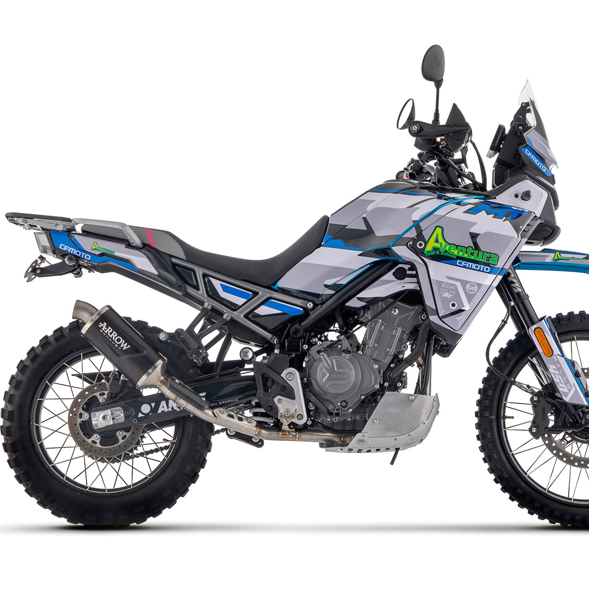 Escape acero Indy Race de Arrow CF Moto 450MT 2024