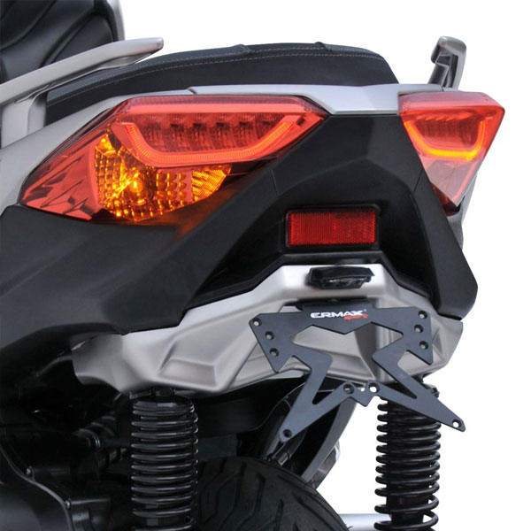 Soporte portamatriculas con paso de Rueda Yamaha XMax 125-250 18-