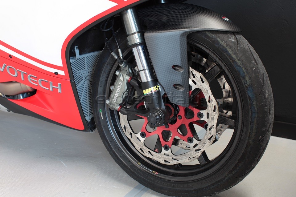 Kit eje delantero Evotech Ducati Panigale acero k100 con tuercas