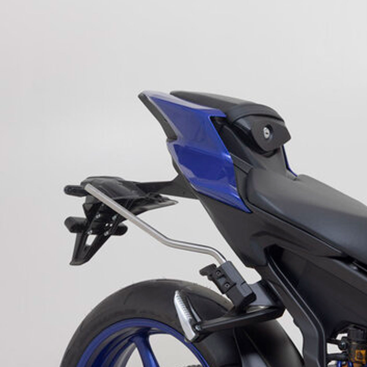 Juego de alforjas PRO BLAZE con soportes Yamaha R9 24+