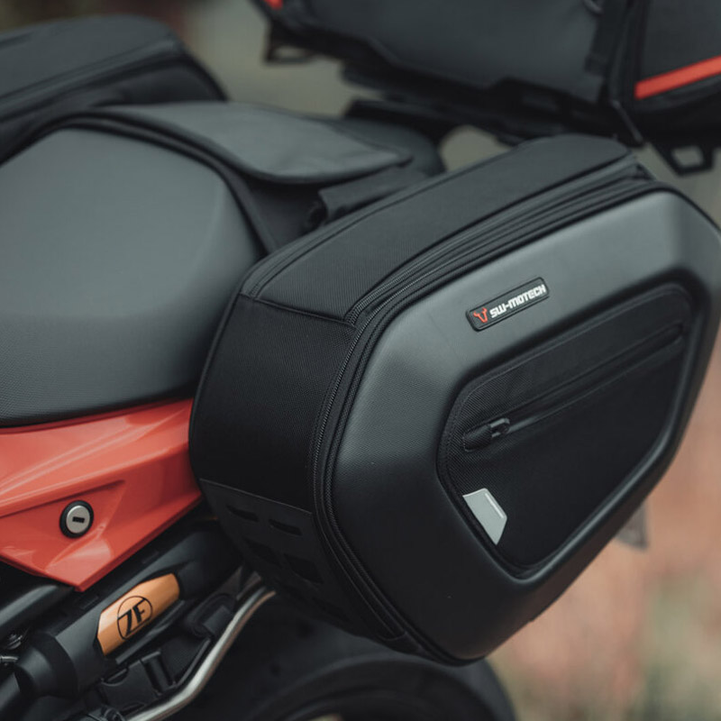 Juego de alforjas PRO BLAZE H con soportes BMW F900R-XR