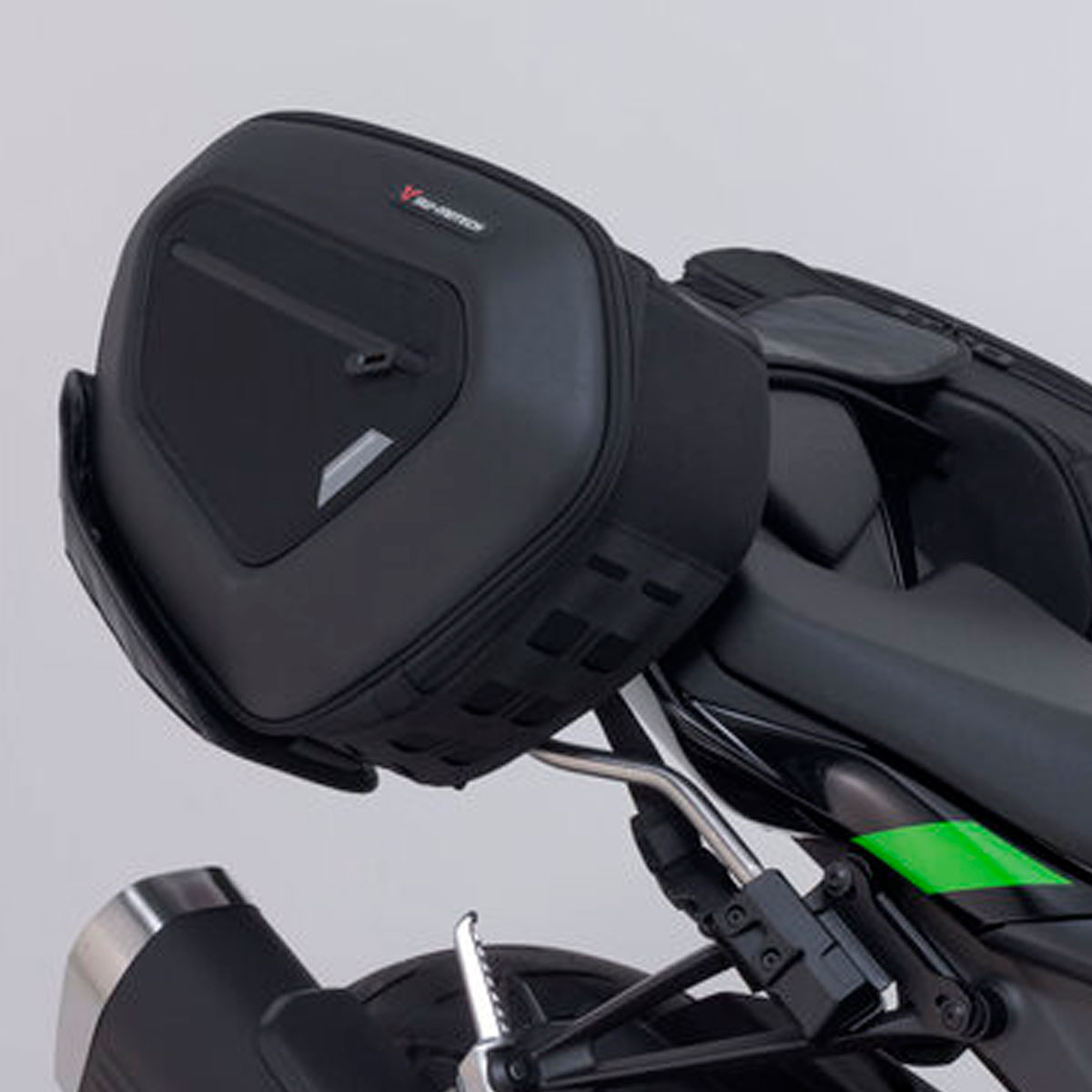 Juego de alforjas PRO BLAZE H y soportes Kawasaki ZX6R y ZX4RR 24+