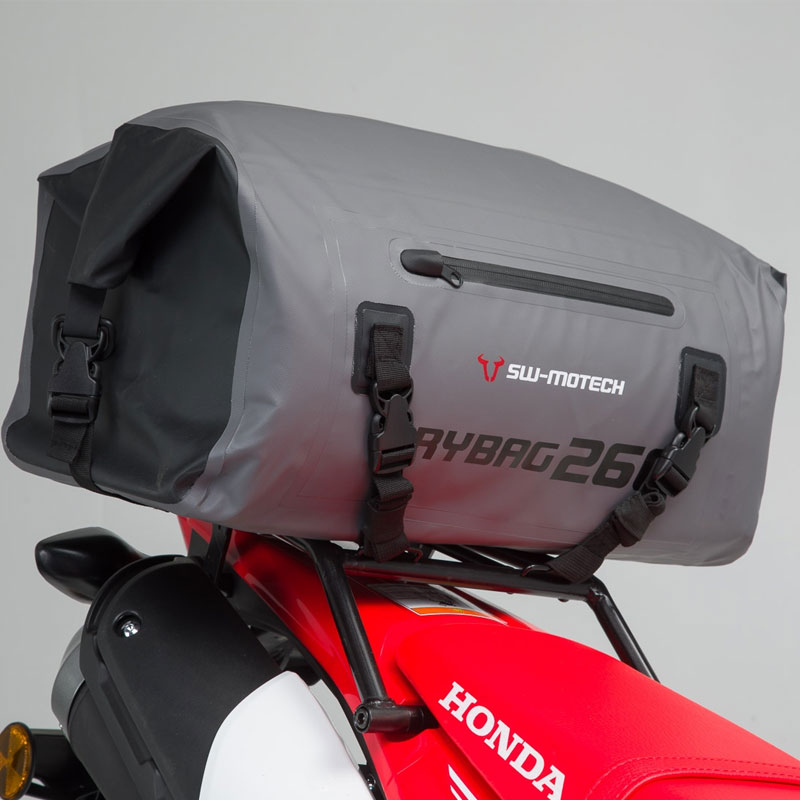 Bolsa trasera impermeable SWMotech modelo DryBag 260 de 26L