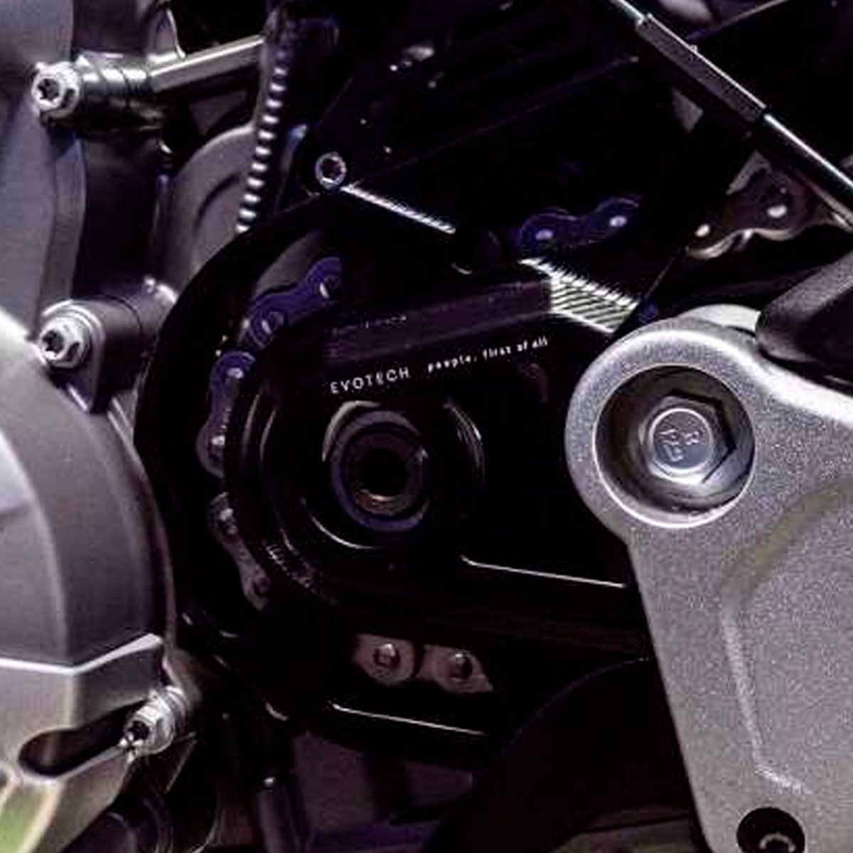 Protector Piñon de ataque Evotech KTM Y CFMoto