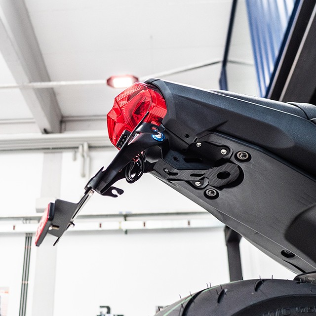 Portamatriculas Evotech RC para Yamaha MT-10 22+