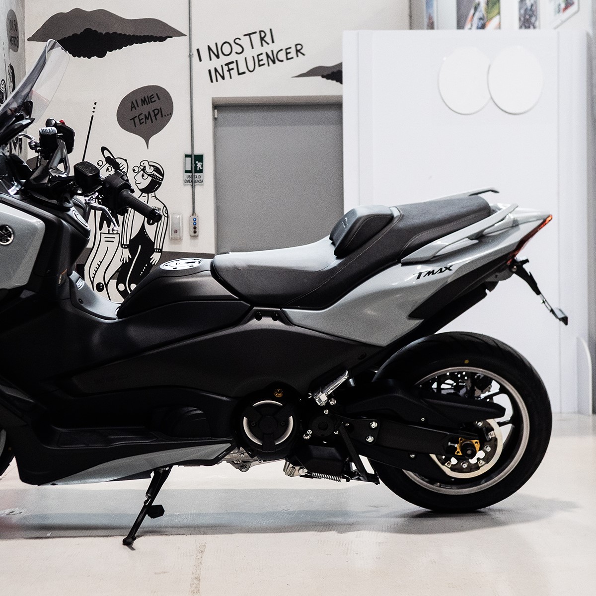 Portamatriculas Evotech RC para Yamaha T-Max 560 Tech Max 22+