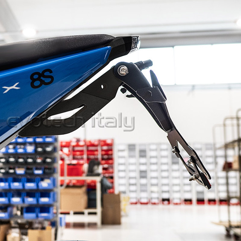 Porta matriculas corto suzuki gsx8s 23-