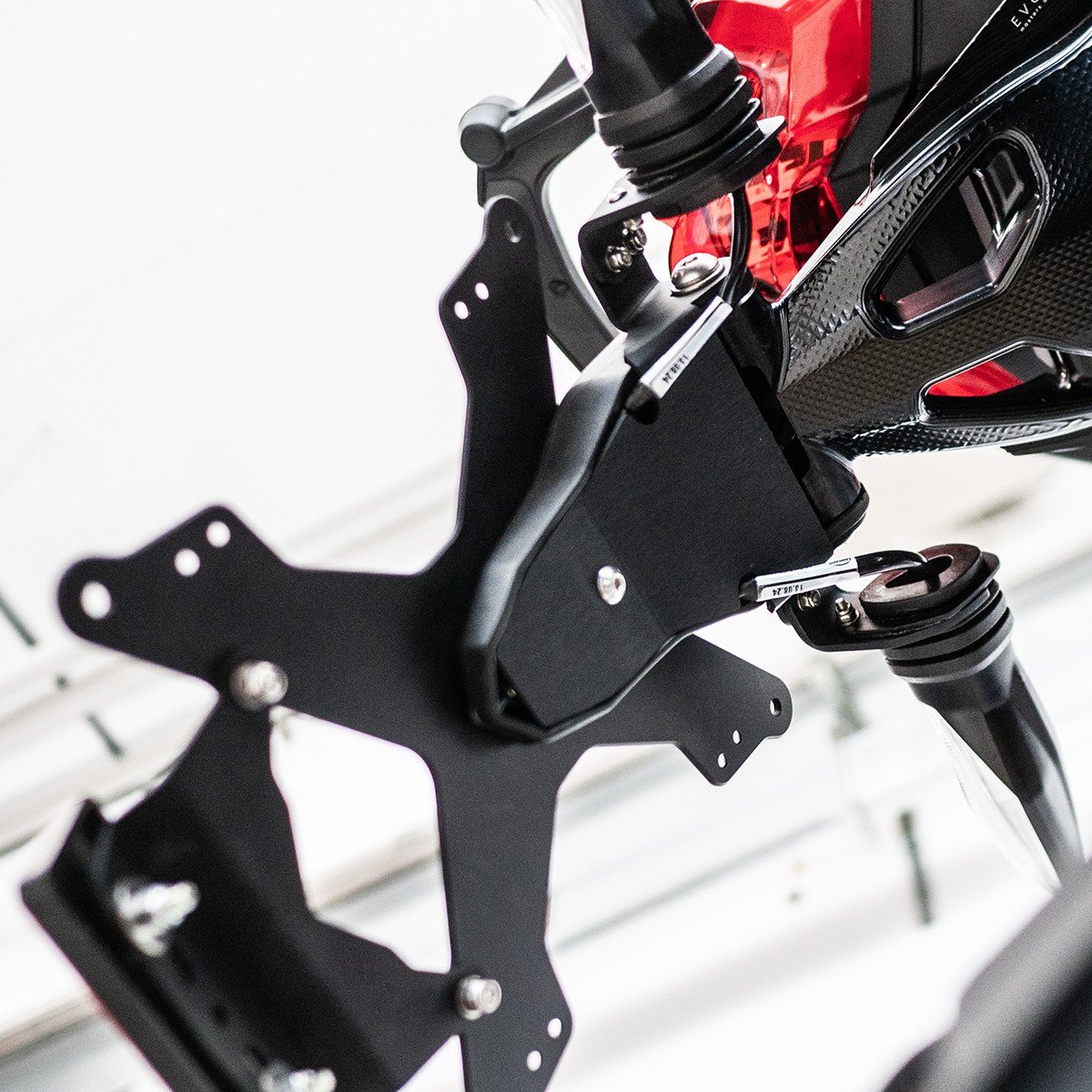 Portamatriculas Evotech RC para Ducati Multistrada V4 