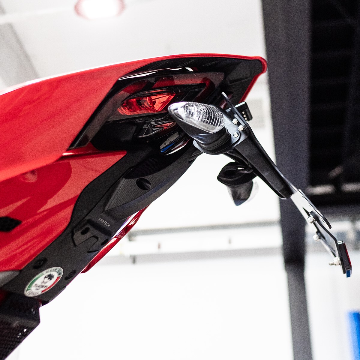 Portamatriculas Evotech RC para Ducati Panigale Streetfighter V4 / V2 25+