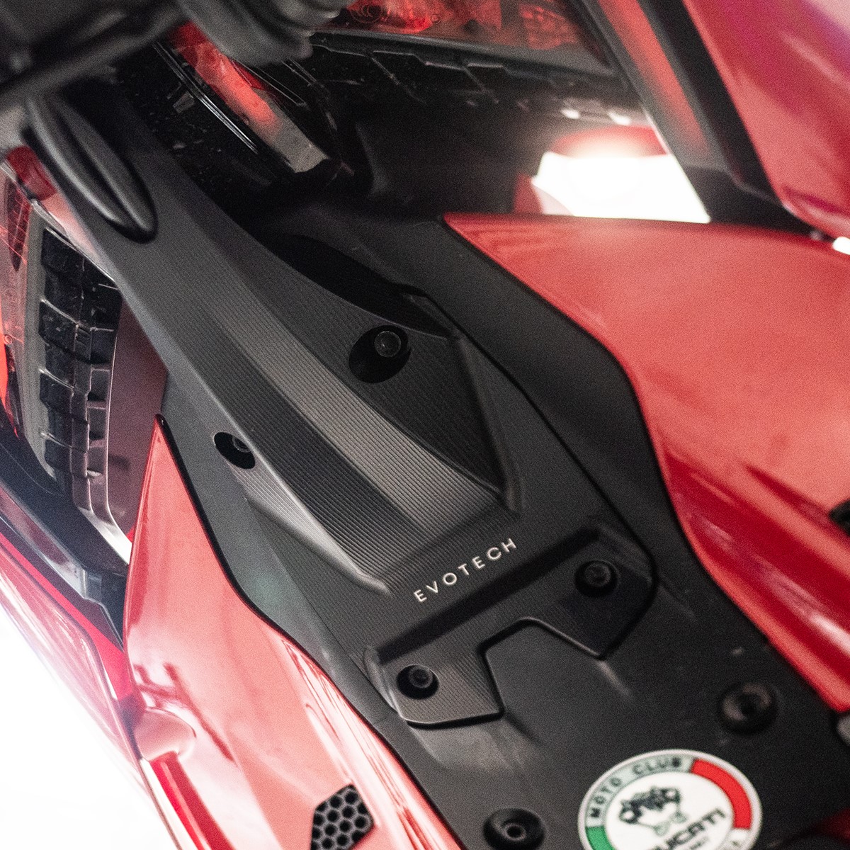 Portamatriculas Evotech RC para Ducati Panigale Streetfighter V4 / V2 25+