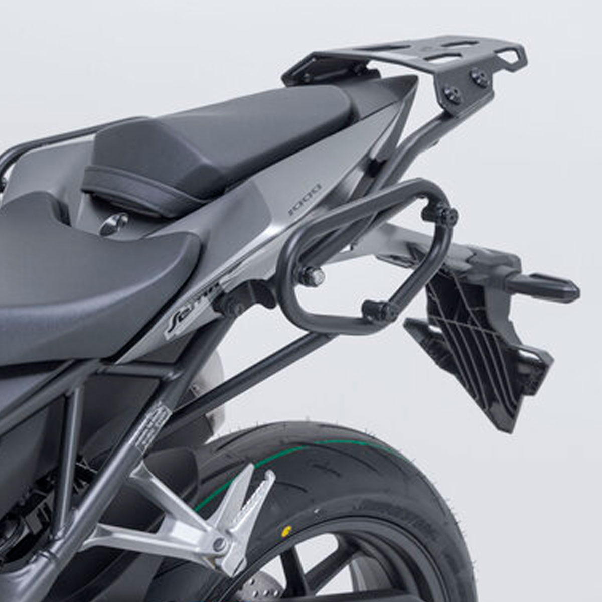 Soporte lateral izquierdo SLC de SW-MOTECH especifico para Honda CB1000 Hornet 24+