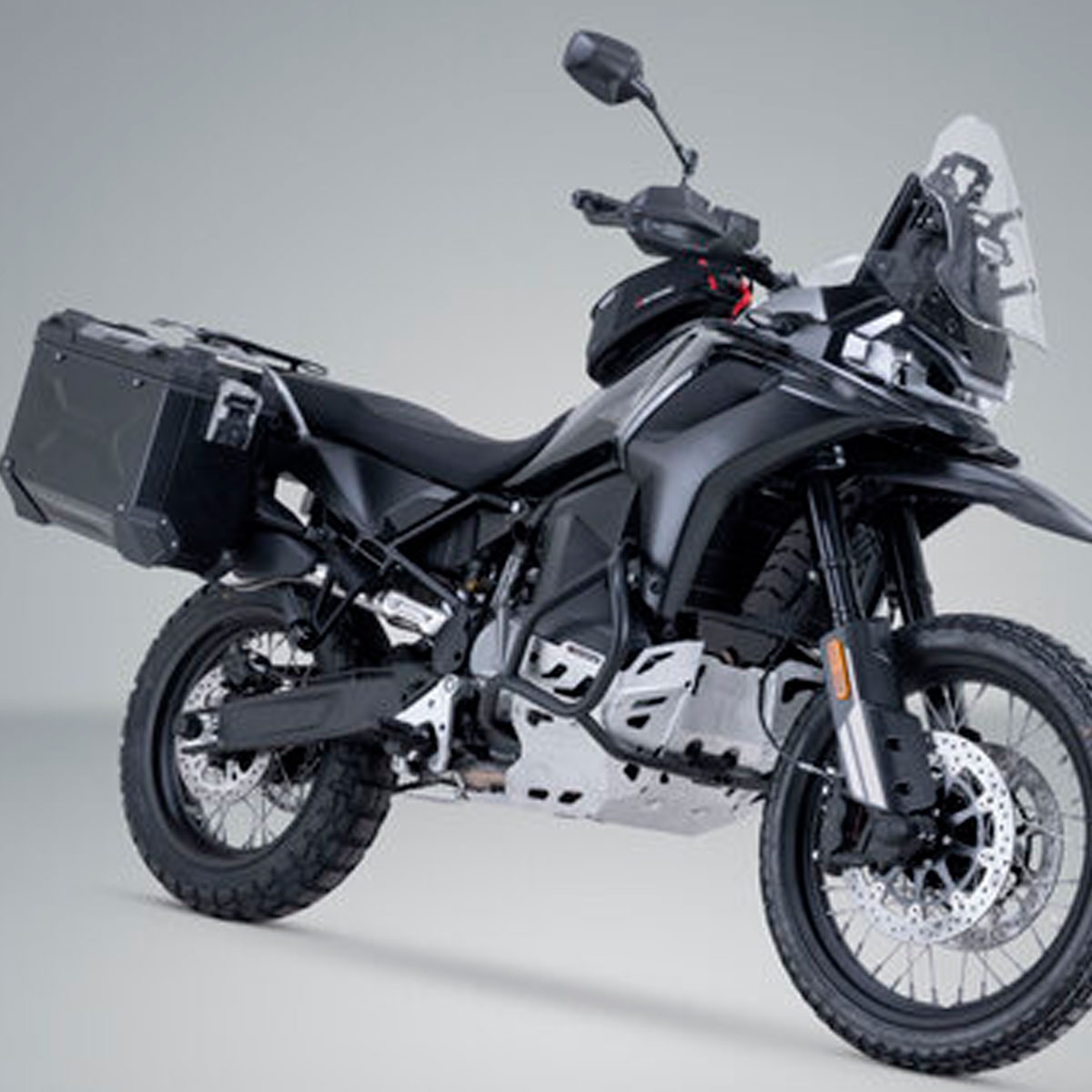 Juego Maletas SwMotech TRAX ADV CFMoto 800 MTX 25+ negro
