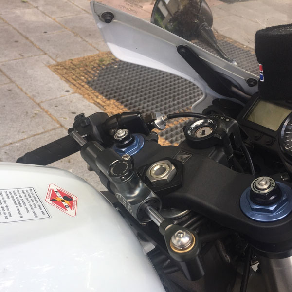 Amortiguador de direccion Hyperpro Honda CBR 900 RR / 954 02-03