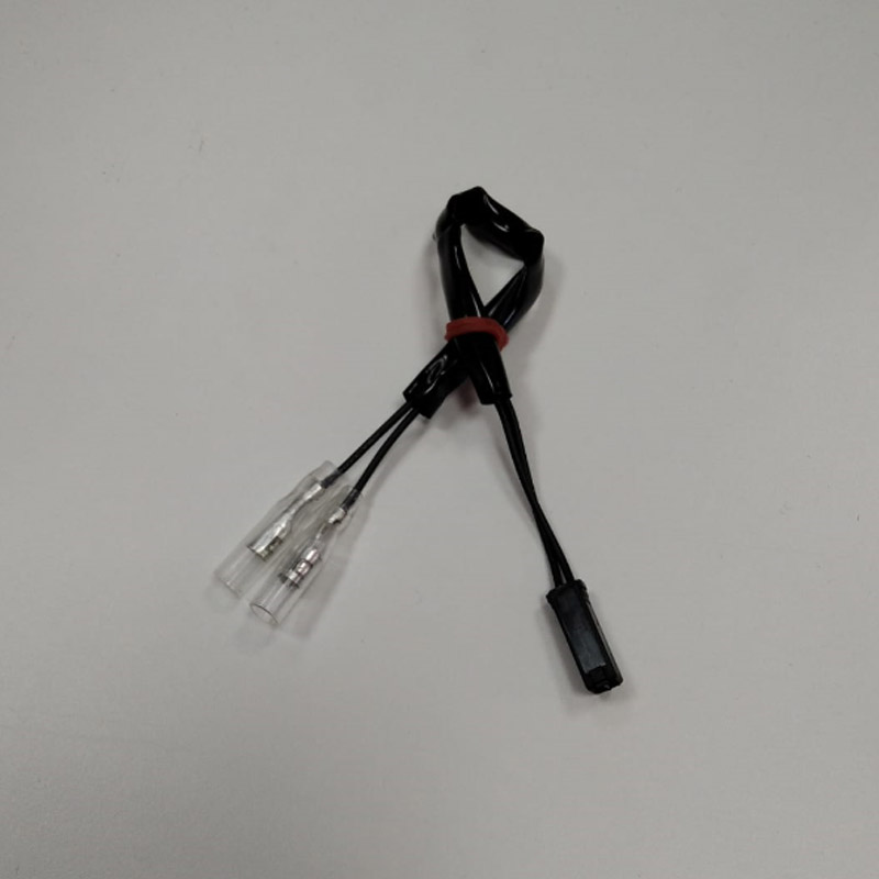 Adaptador cable luz de matricula Suzuki GSXS750 19-