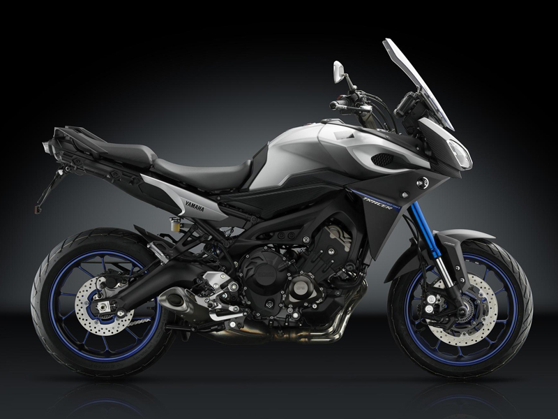 Portamatriculas Rizoma Yamaha MT09 17- Modelo Fox