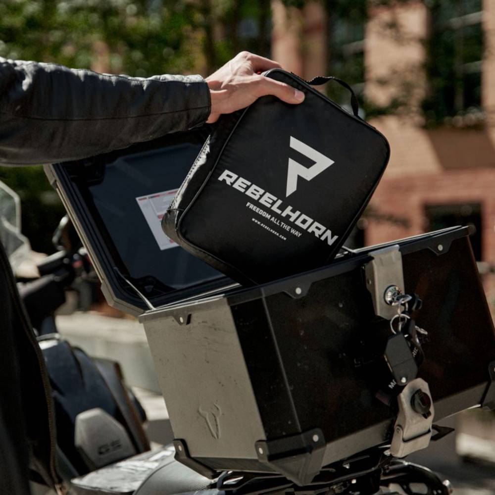 Funda exterior para moto con baúl trasero Cover II Rebelhorn
