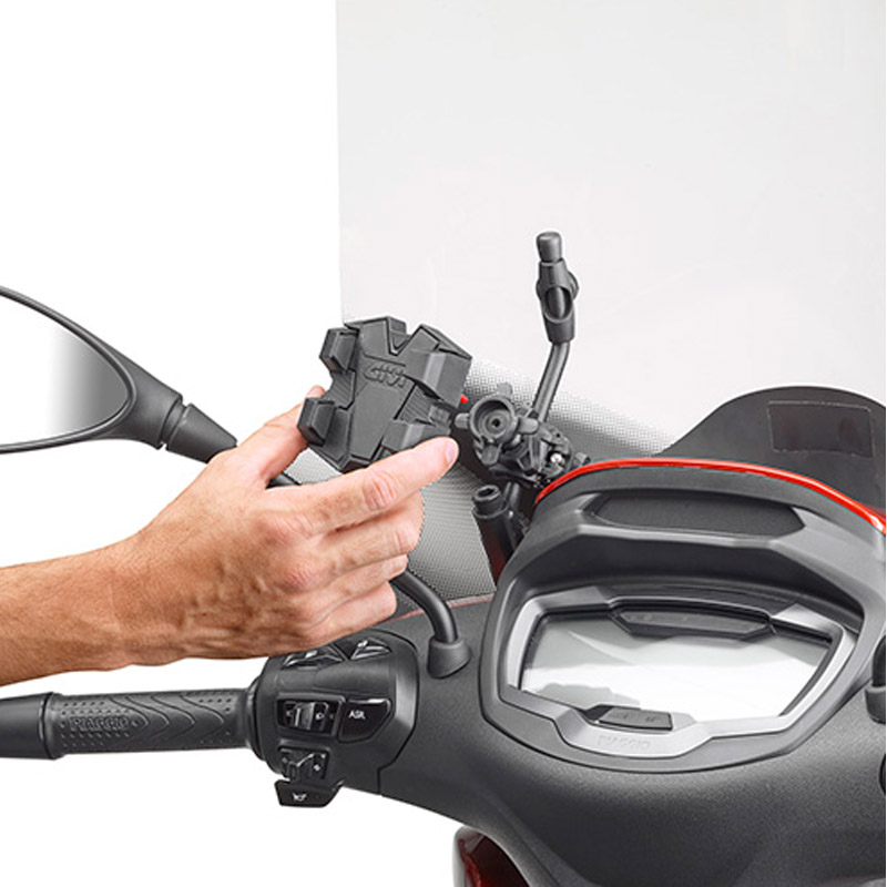 Soporte universal movil Givi para moto