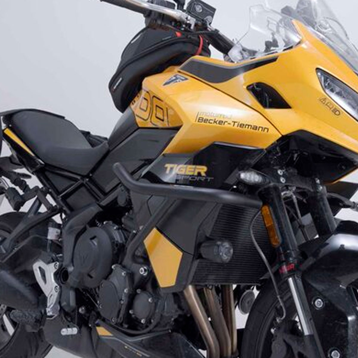 Defensa motor SWMotech negro Triumph Tiger 800 Sport 24+