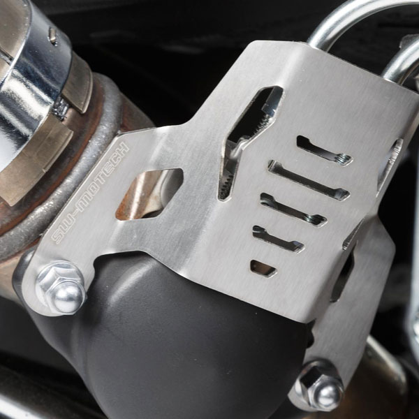 Protector valvula escape Suzuki V-Strom 1000 14- SWMotech