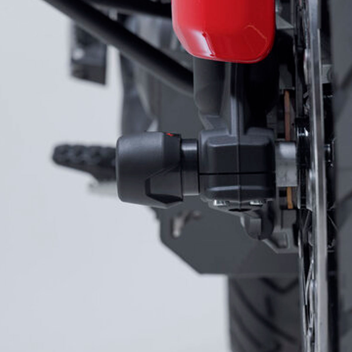 Protector eje delantero Ducati Multistrada V2 24+