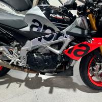 Pelacrash tacos protector de carenado moto Aprilia Tuono V4 2011-