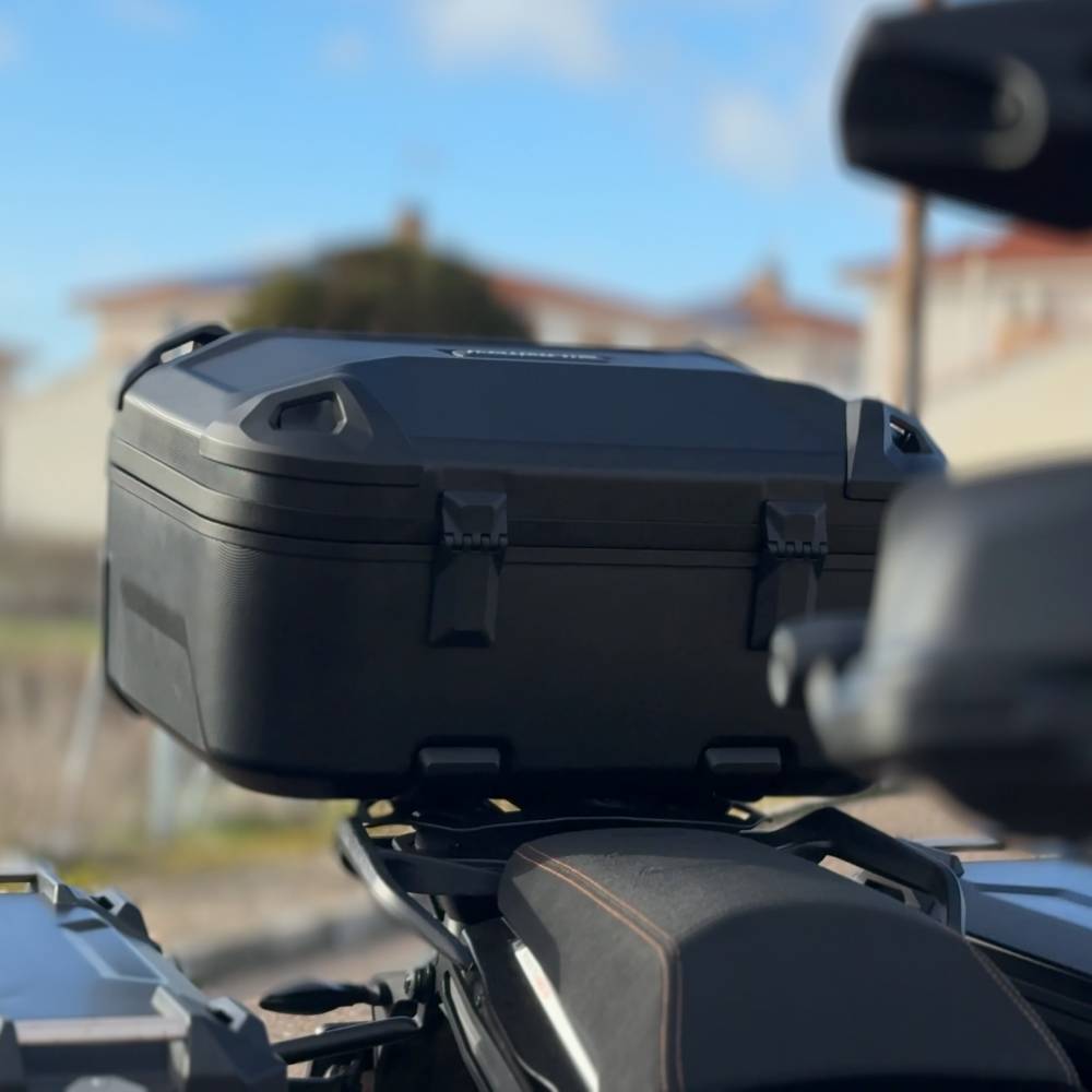 Maleta trasera DUSC SW Motech 55l unidad de pruebas