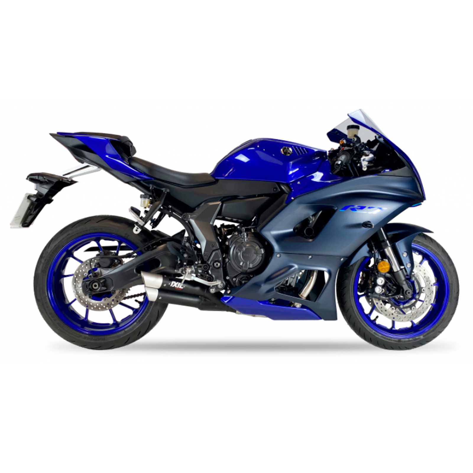 Escape acero negro Ixil L3XB Yamaha R7 21-